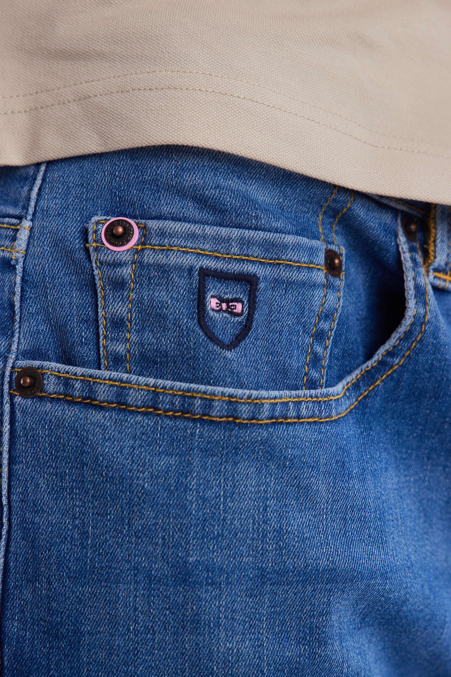 Slim-fit medium stone wash stretch denim 5-pocket jeans