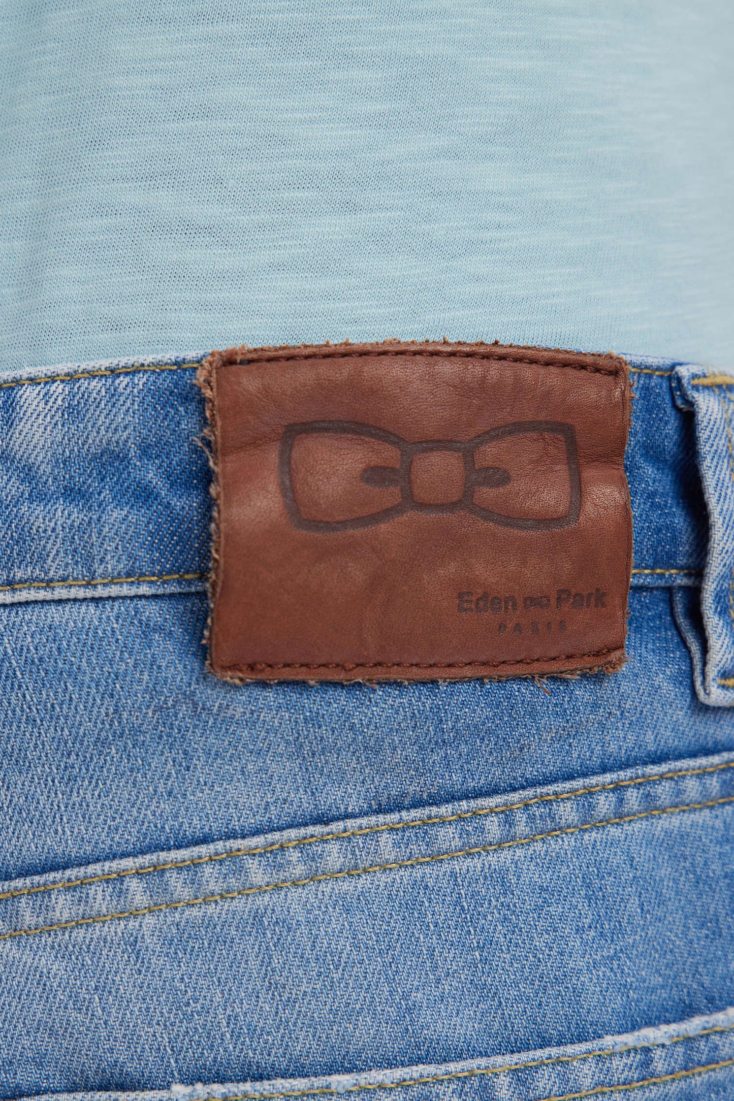 5-pocket jeans in blue denim with a stone bleach wash, Comfort cut