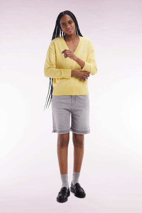 Relaxed fit grey stretch denim shorts - Image 1