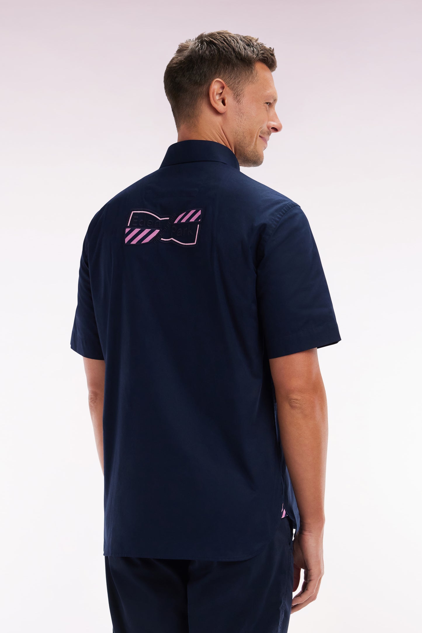 Straight short-sleeved shirt in navy cotton, embroidery and full-rimmed button placket