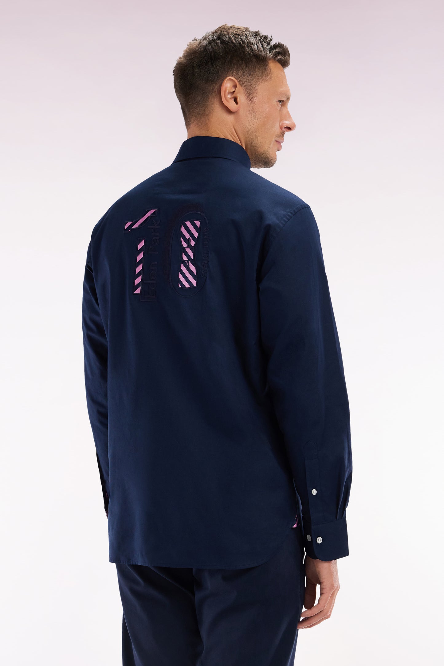 Straight-fit navy pinpoint cotton shirt with 10 embroidery