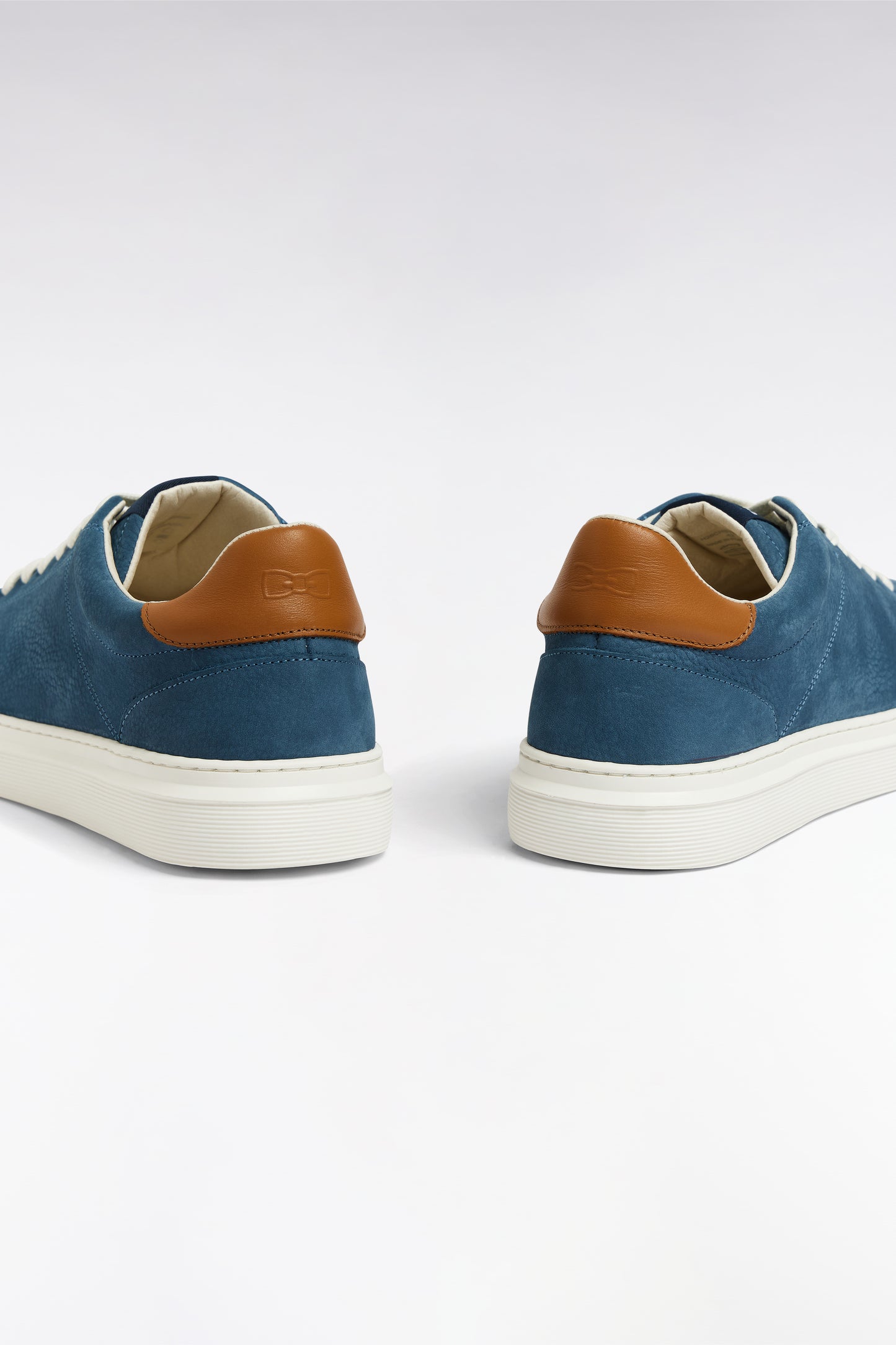 Blue-grey leather low-top sneakers