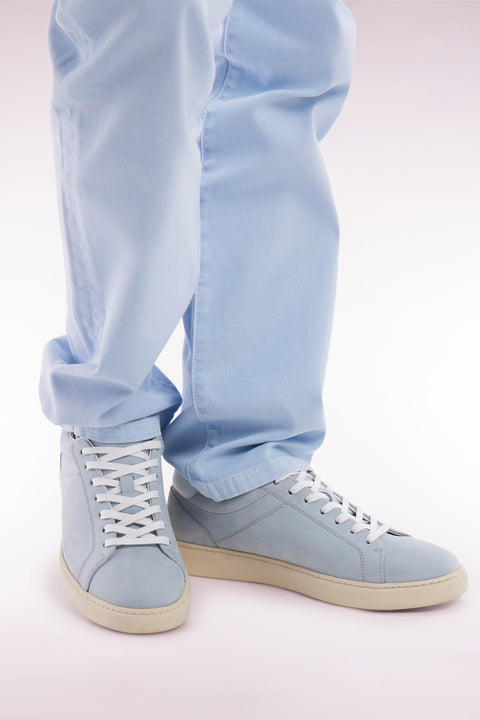 Baskets basses en cuir suédé gris clair - Image 2