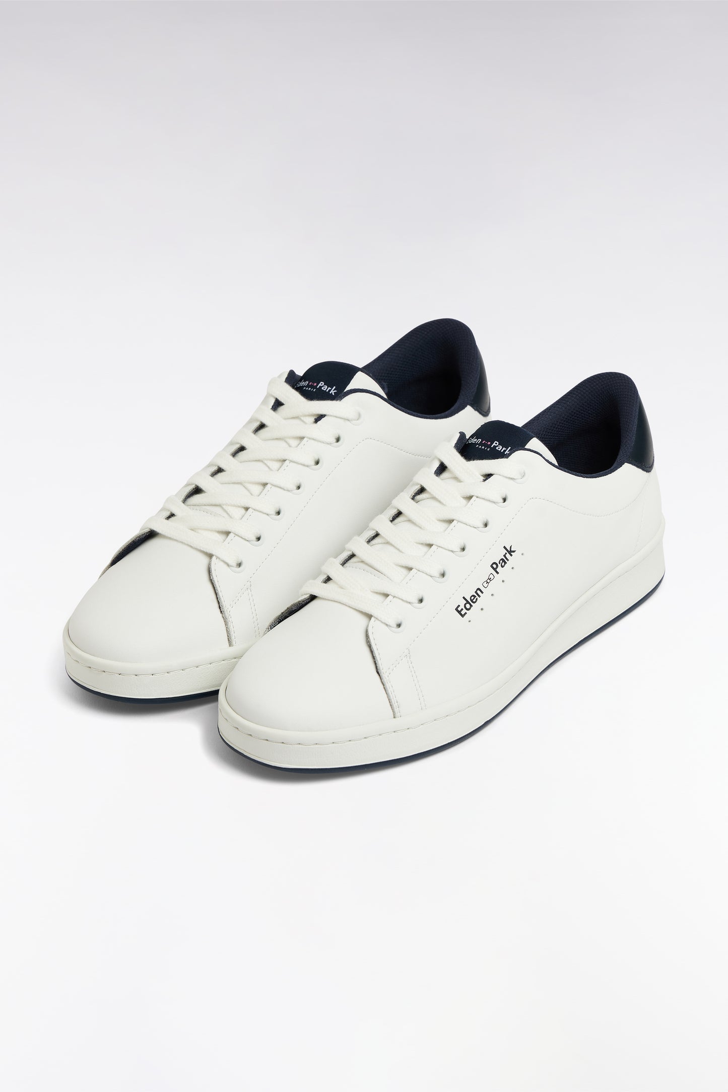 White leather low-top sneakers