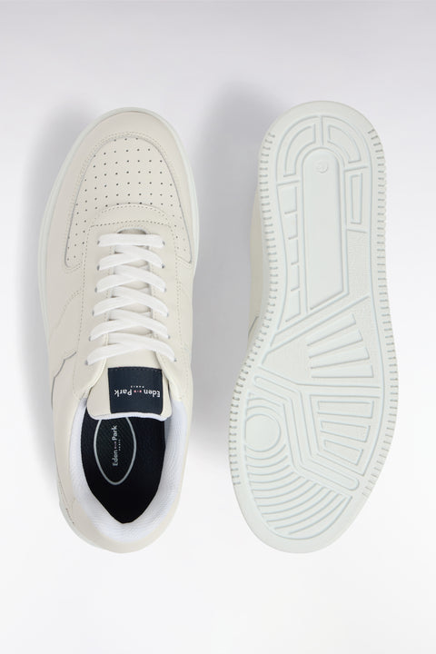 Sneakers en cuir perforé blanches - Image 3