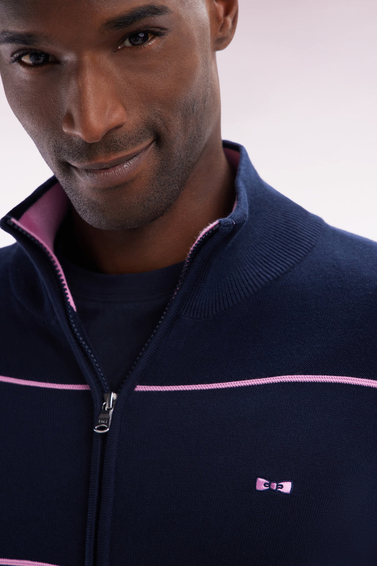 Straight zipped high collar navy cotton cardigan with pink piping effect