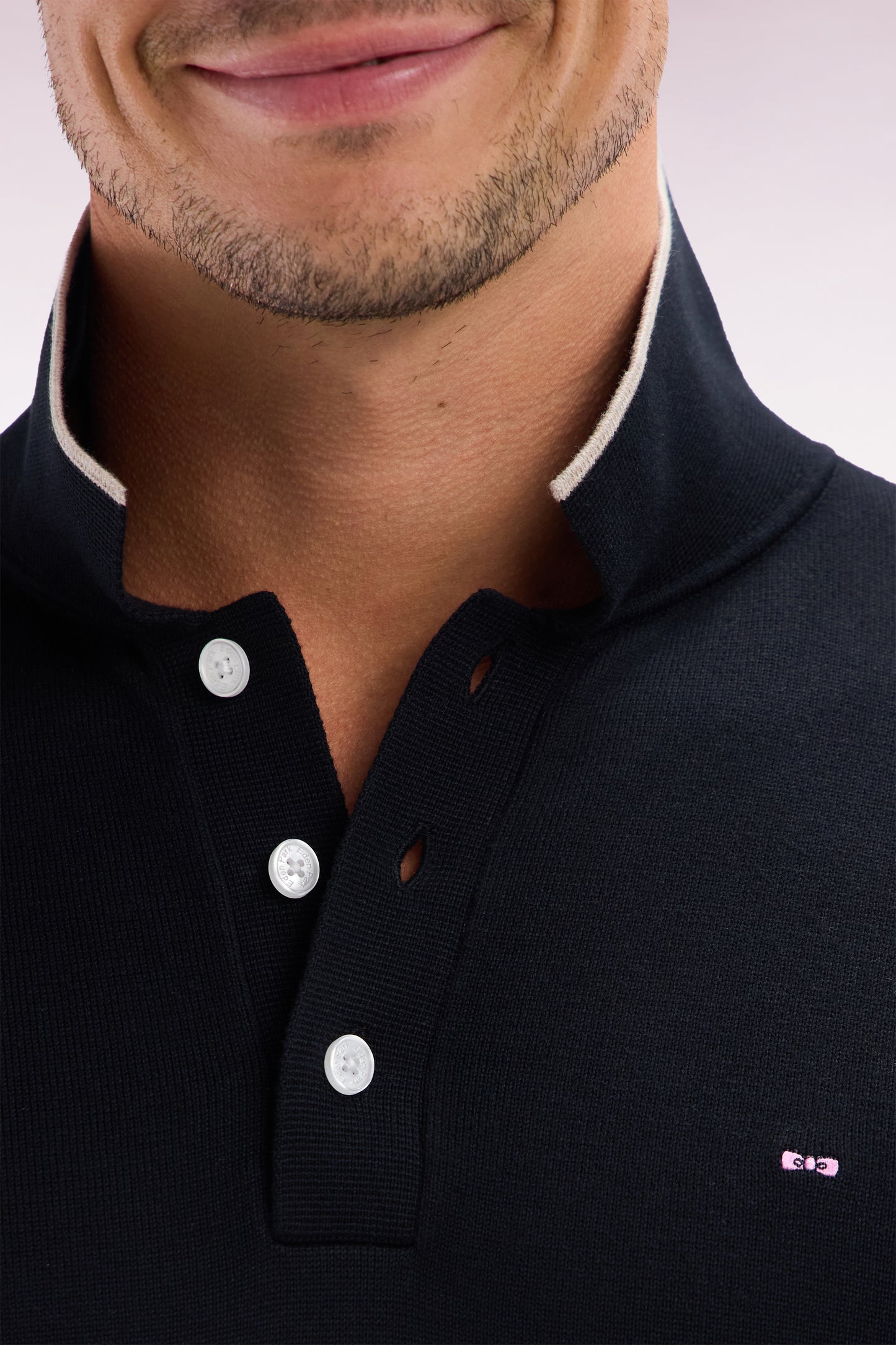 Pull col polo en coton noir et marron coupe droite