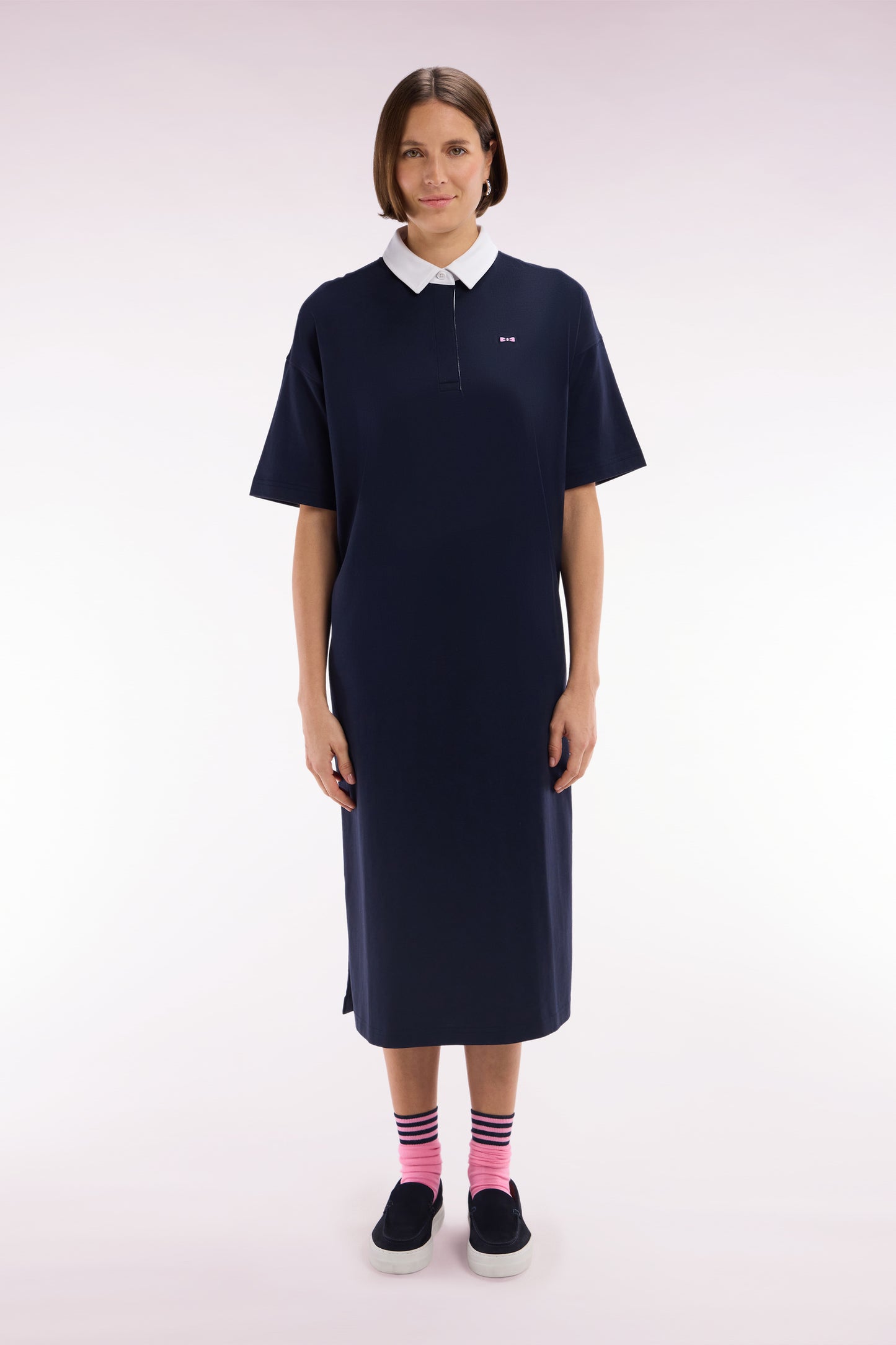 Robe maillot en coton Pima marine à col blanc coupe décontractée