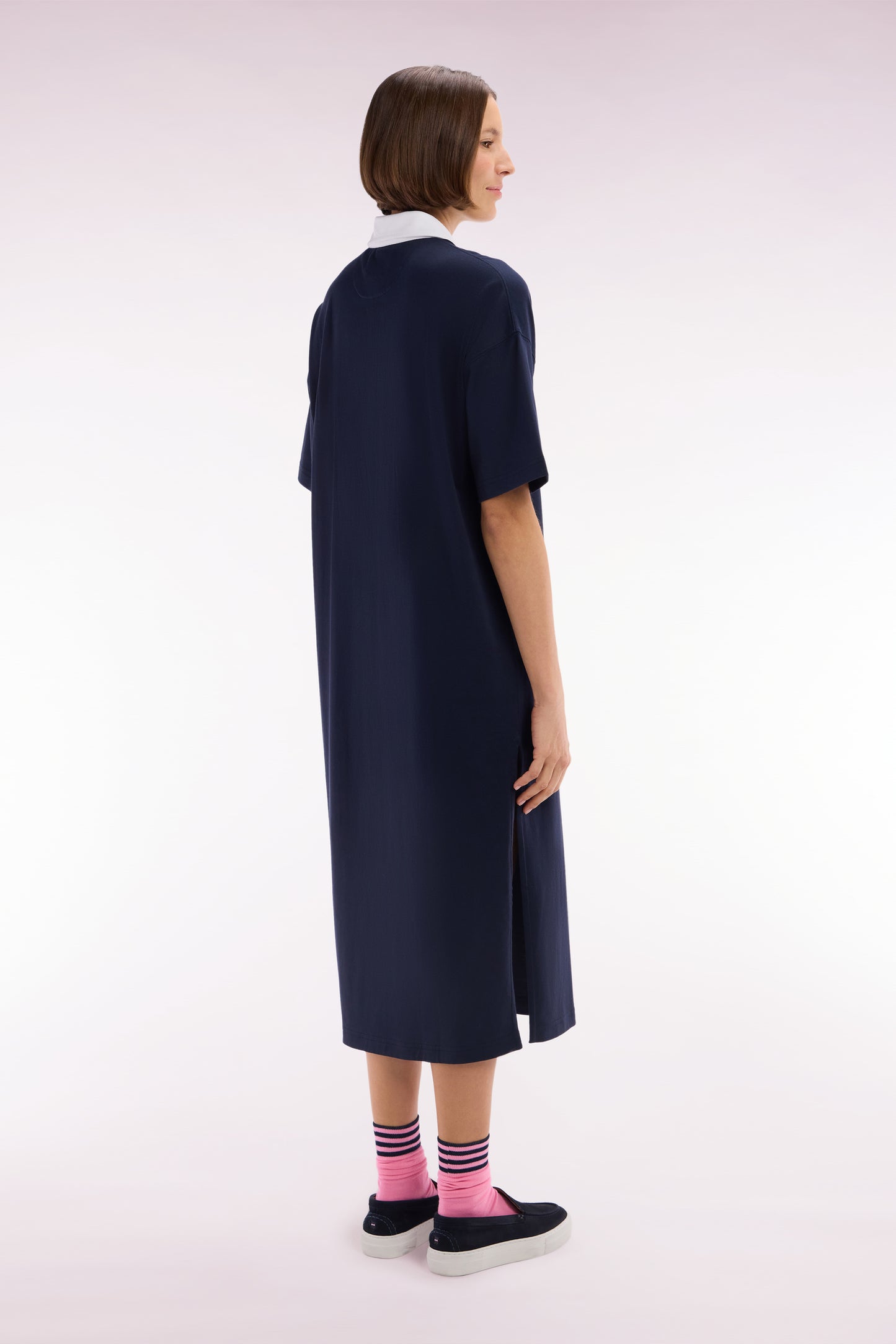 Robe maillot en coton Pima marine à col blanc coupe décontractée