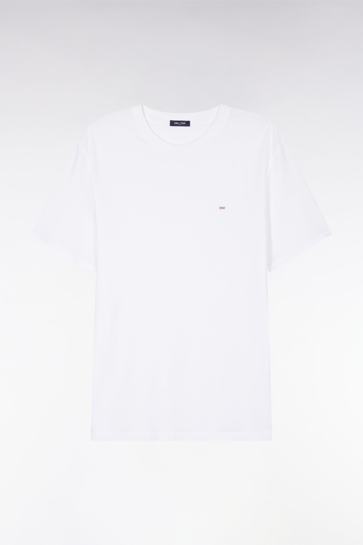 Straight-fit white short-sleeved T-shirt
