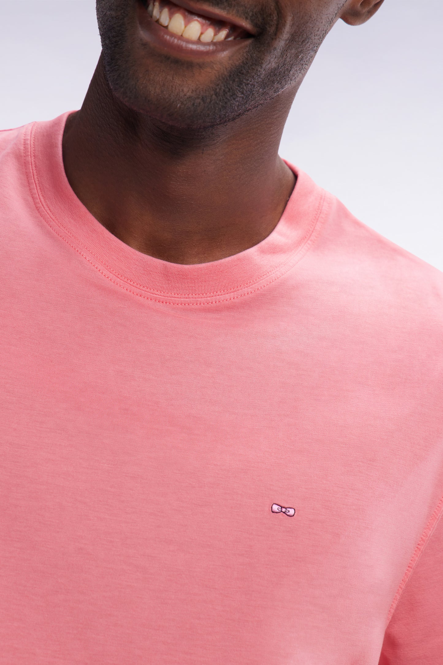Straight-fit salmon pink short-sleeved T-shirt