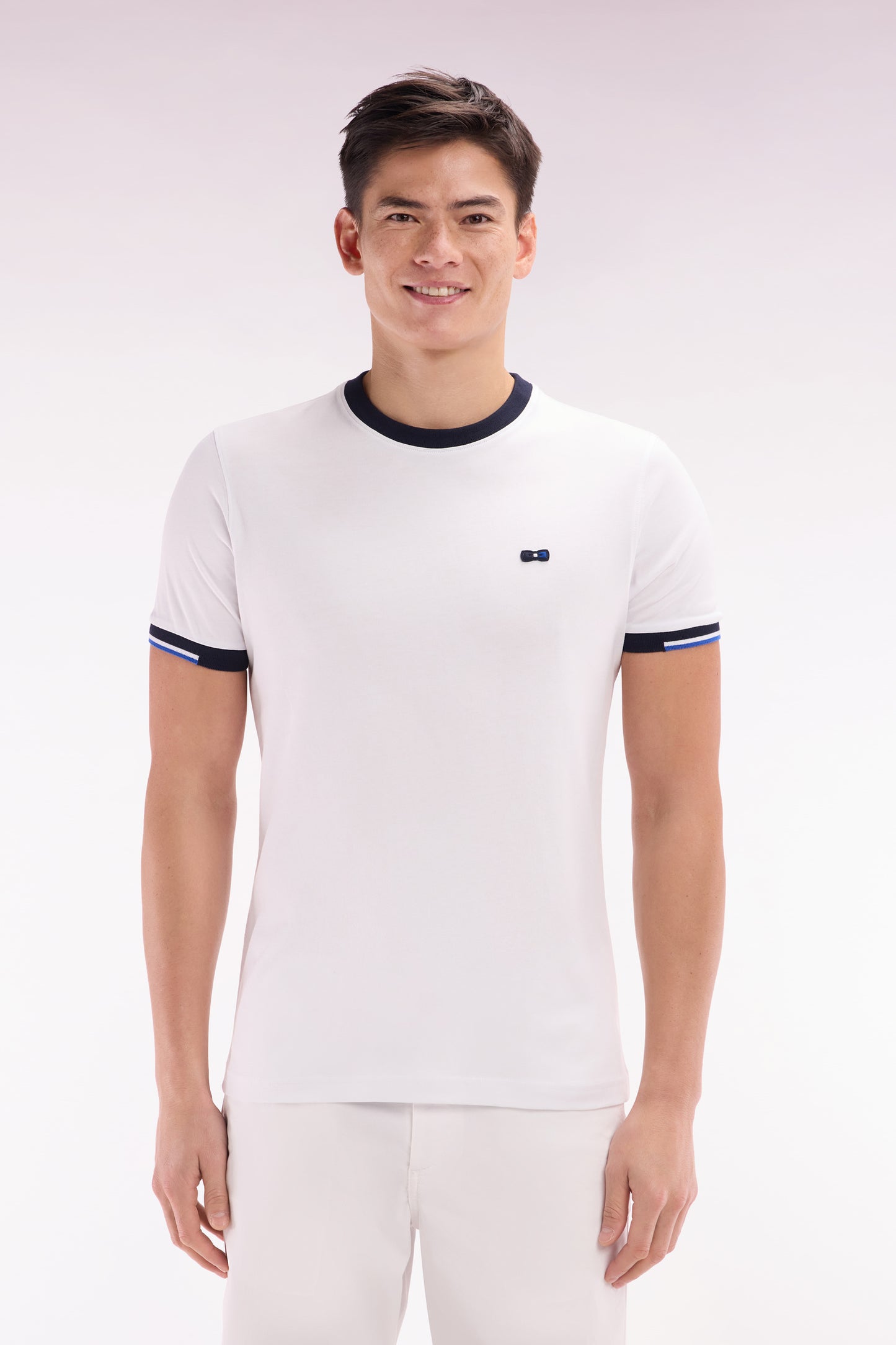 Straight-fit white cotton T-shirt with back embroidery
