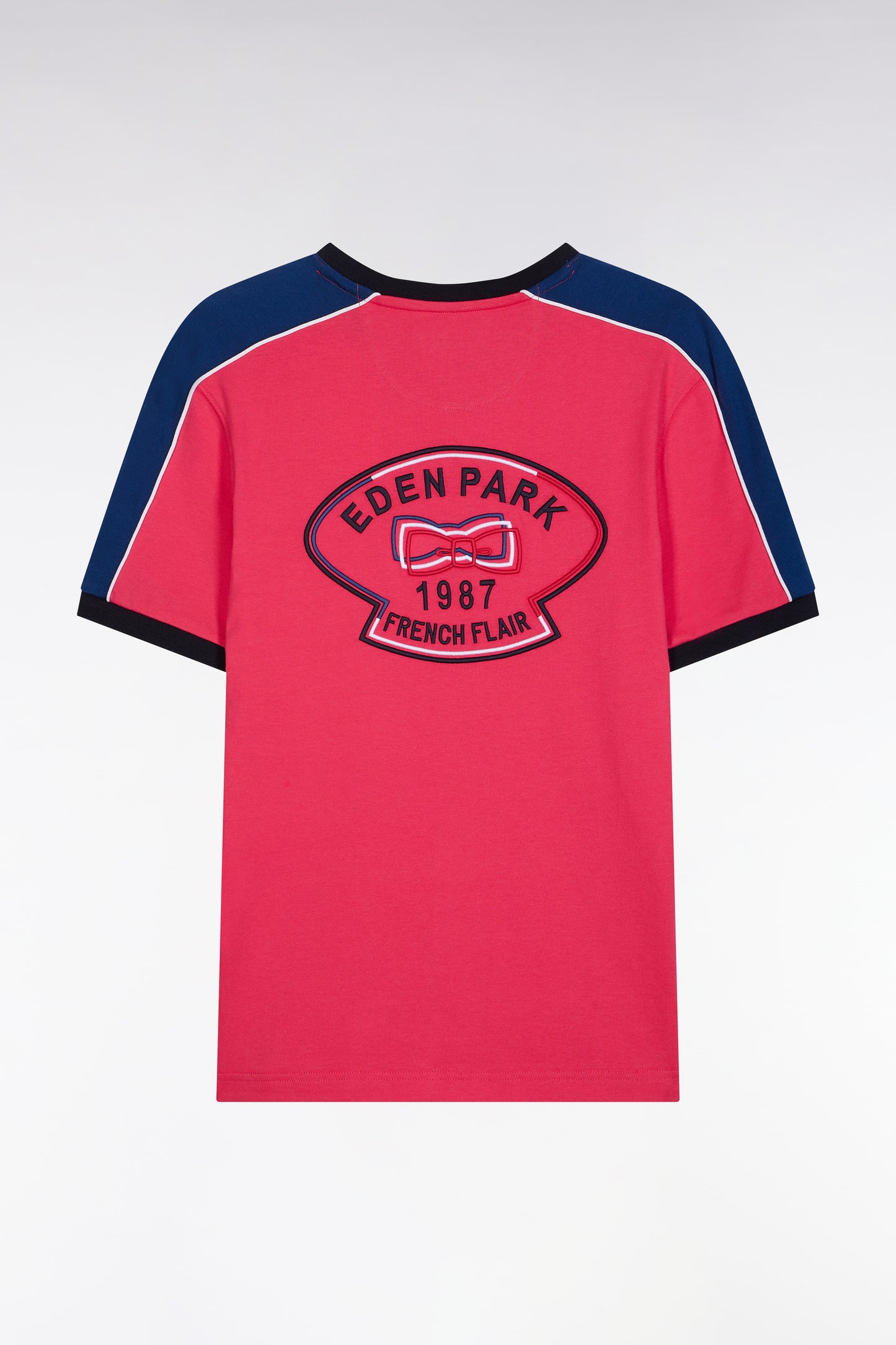 Straight-fit fuchsia cotton T-shirt with back embroidery and cutouts