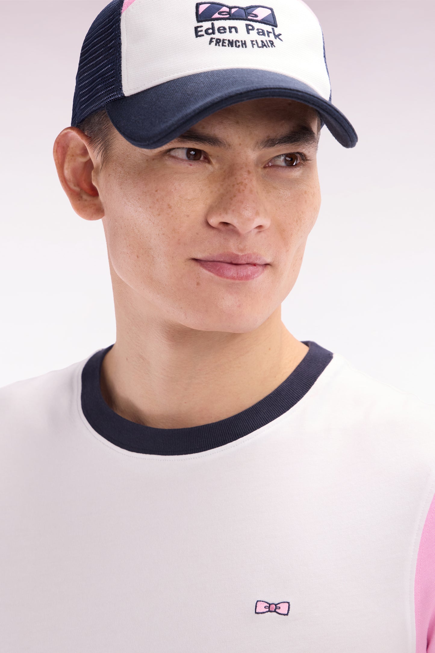 Straight-fit colorblock T-shirt in white cotton with 10 embroidery