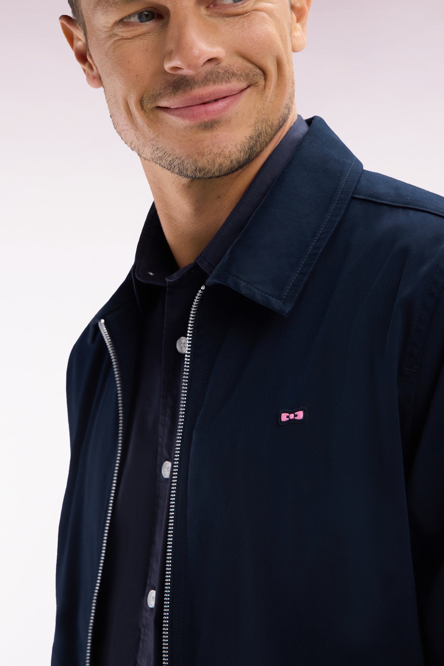 Water-repellent navy zipped jacket in stretch cotton