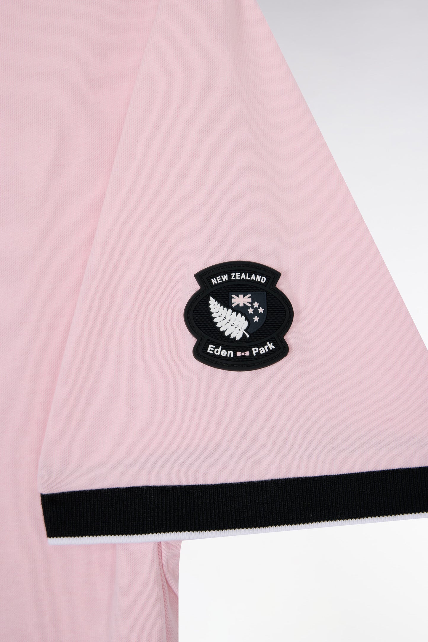 T-shirt à manches courtes New Zealand en coton rose coupe regular