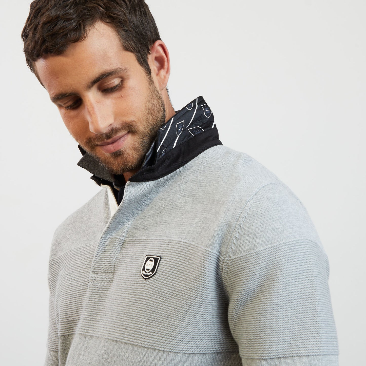Pull gris jeu de maille