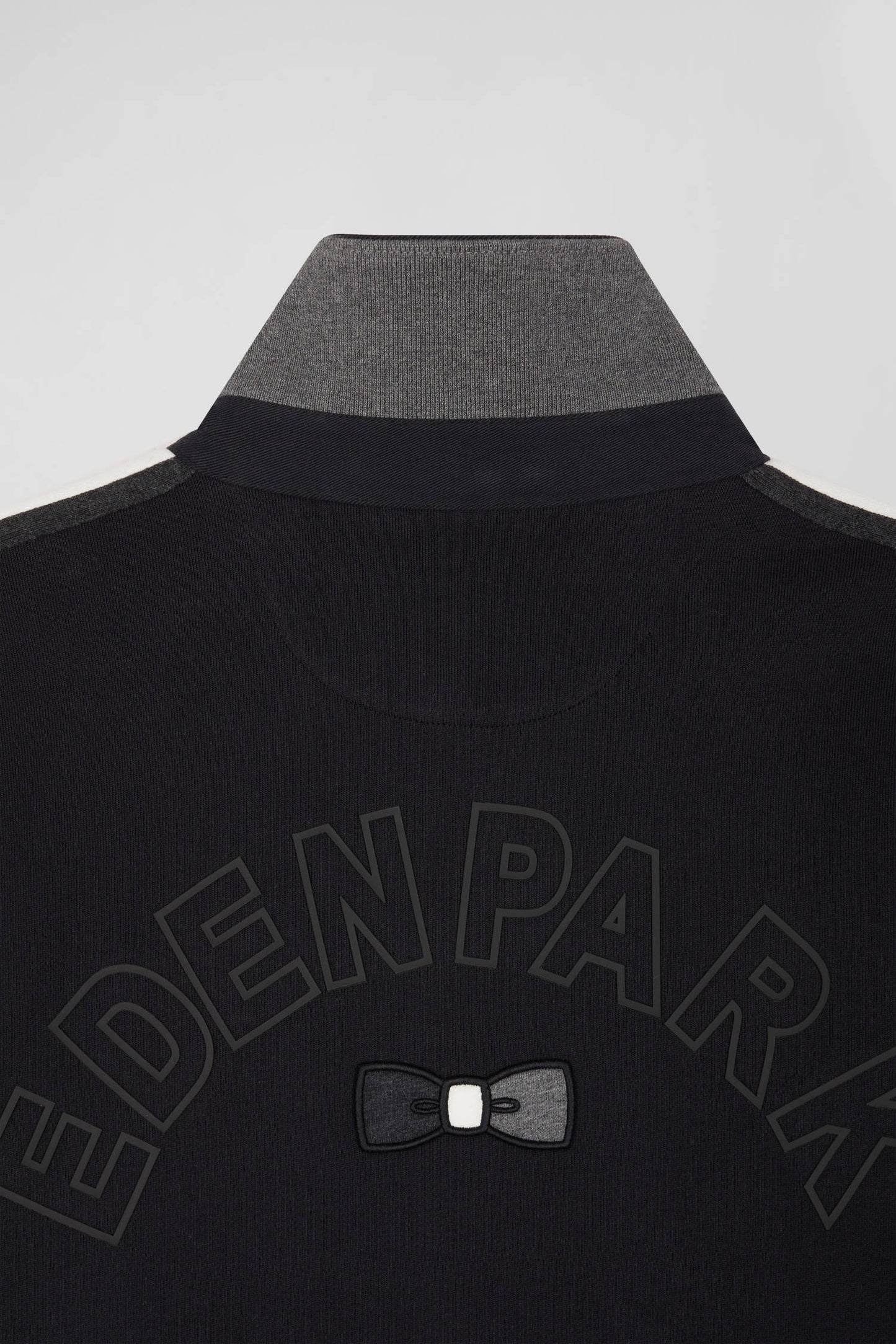 Relaxed black cotton sweatshirt with rugby shirt collar