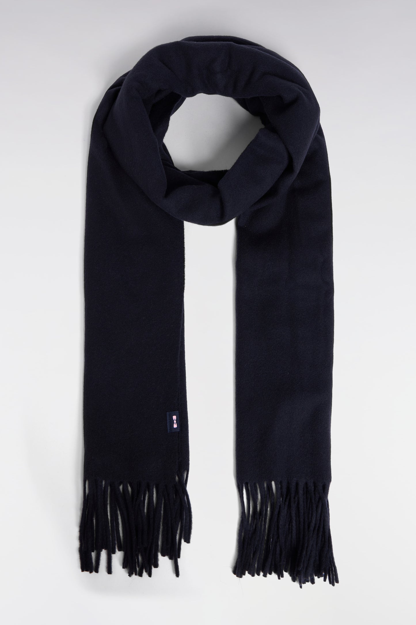 Écharpe frangée en laine vierge marine