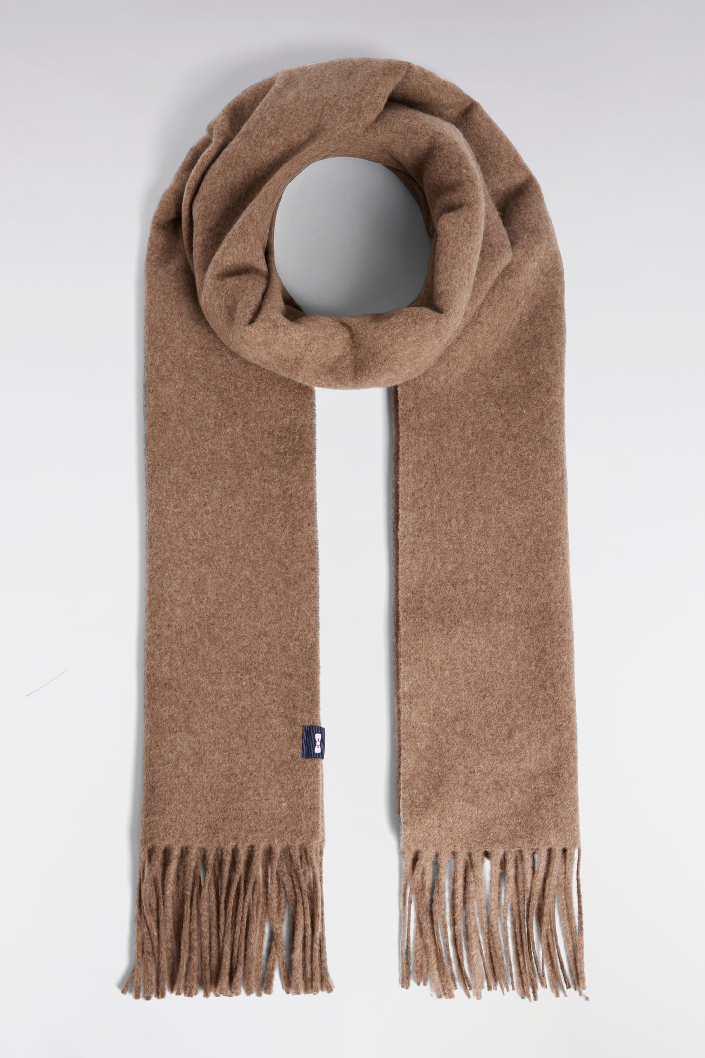 Écharpe frangée en laine vierge marron