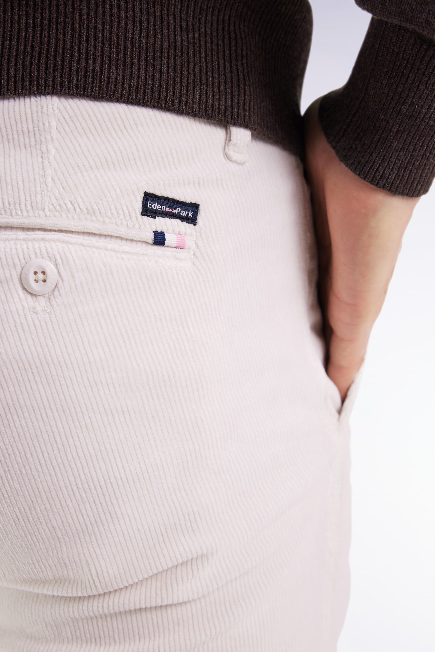Pantalon chino sans plis en velours stretch écru