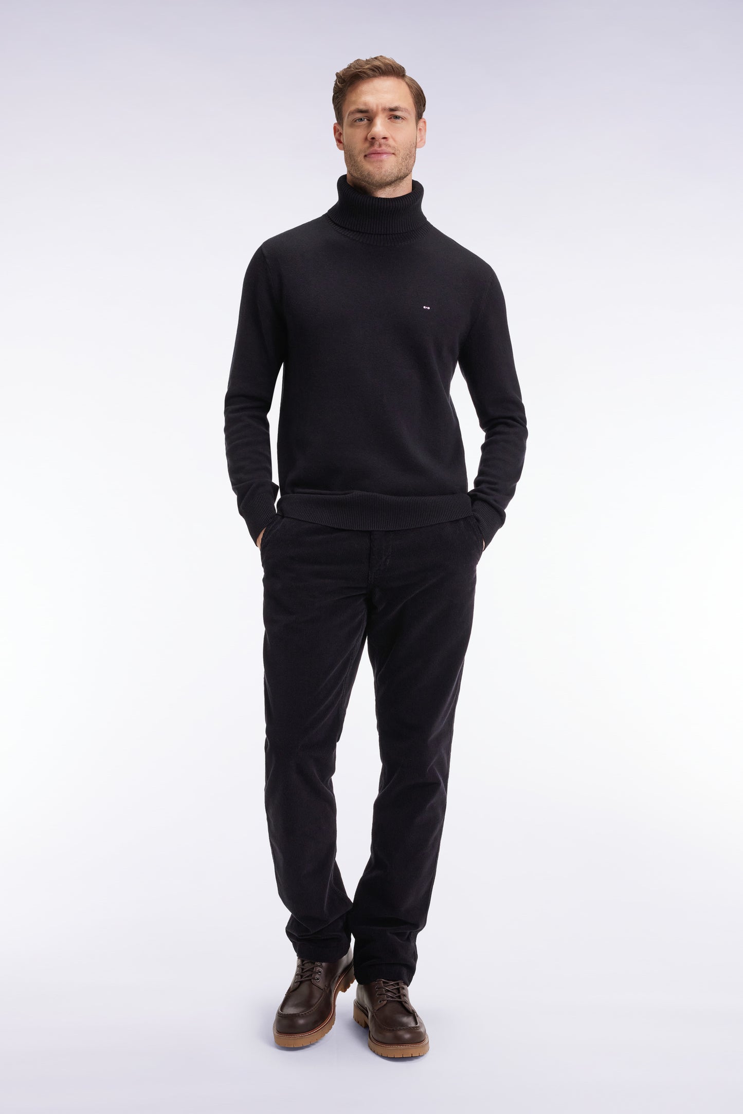 Pantalon chino sans plis en velours stretch noir