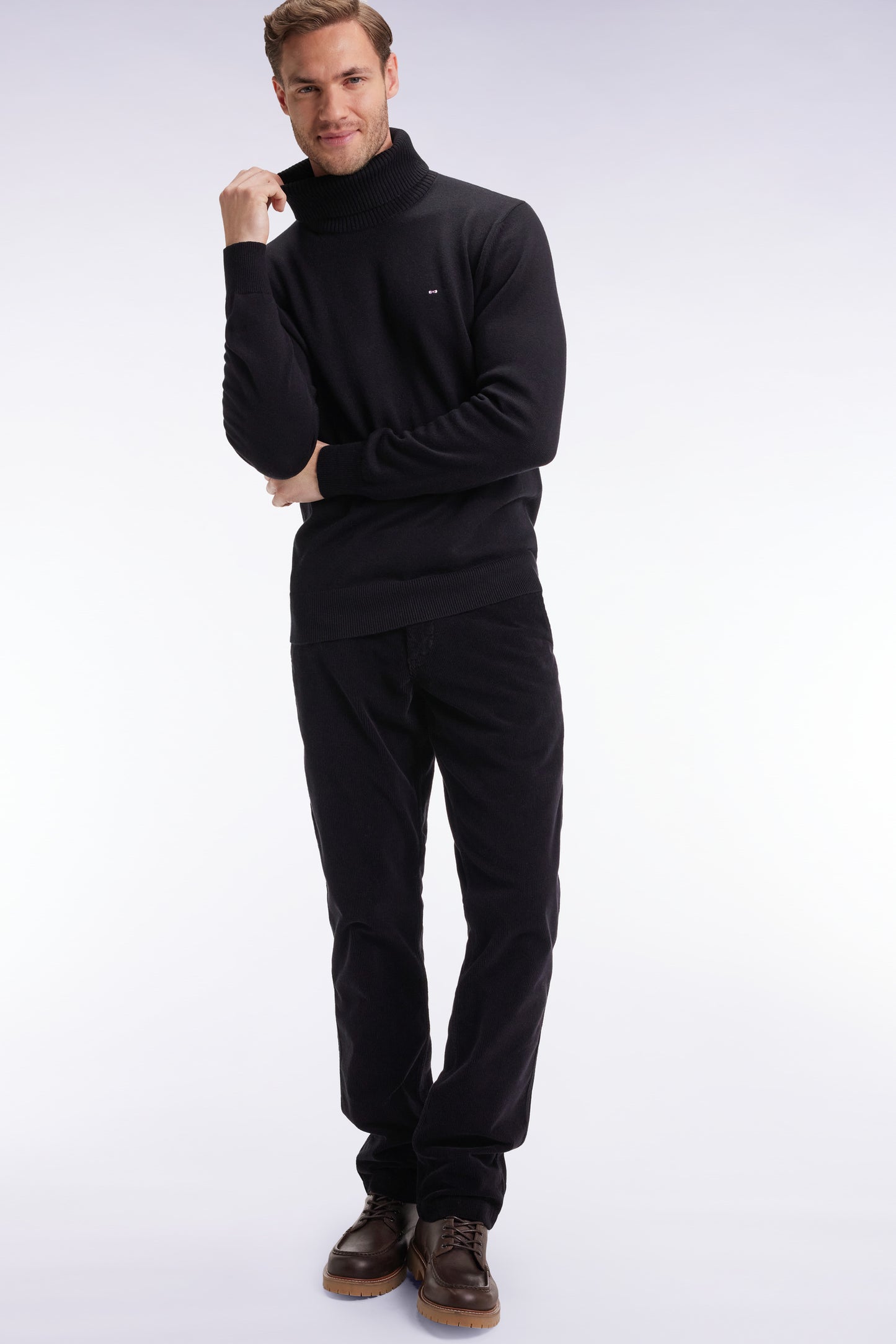 Pantalon chino sans plis en velours stretch noir