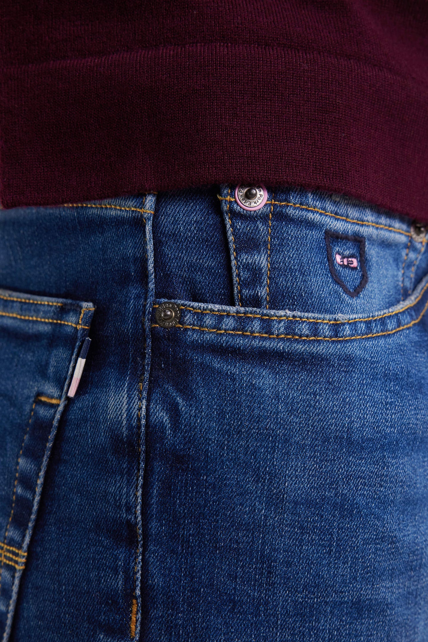 Blue stretch denim 5-pocket regular fit jeans