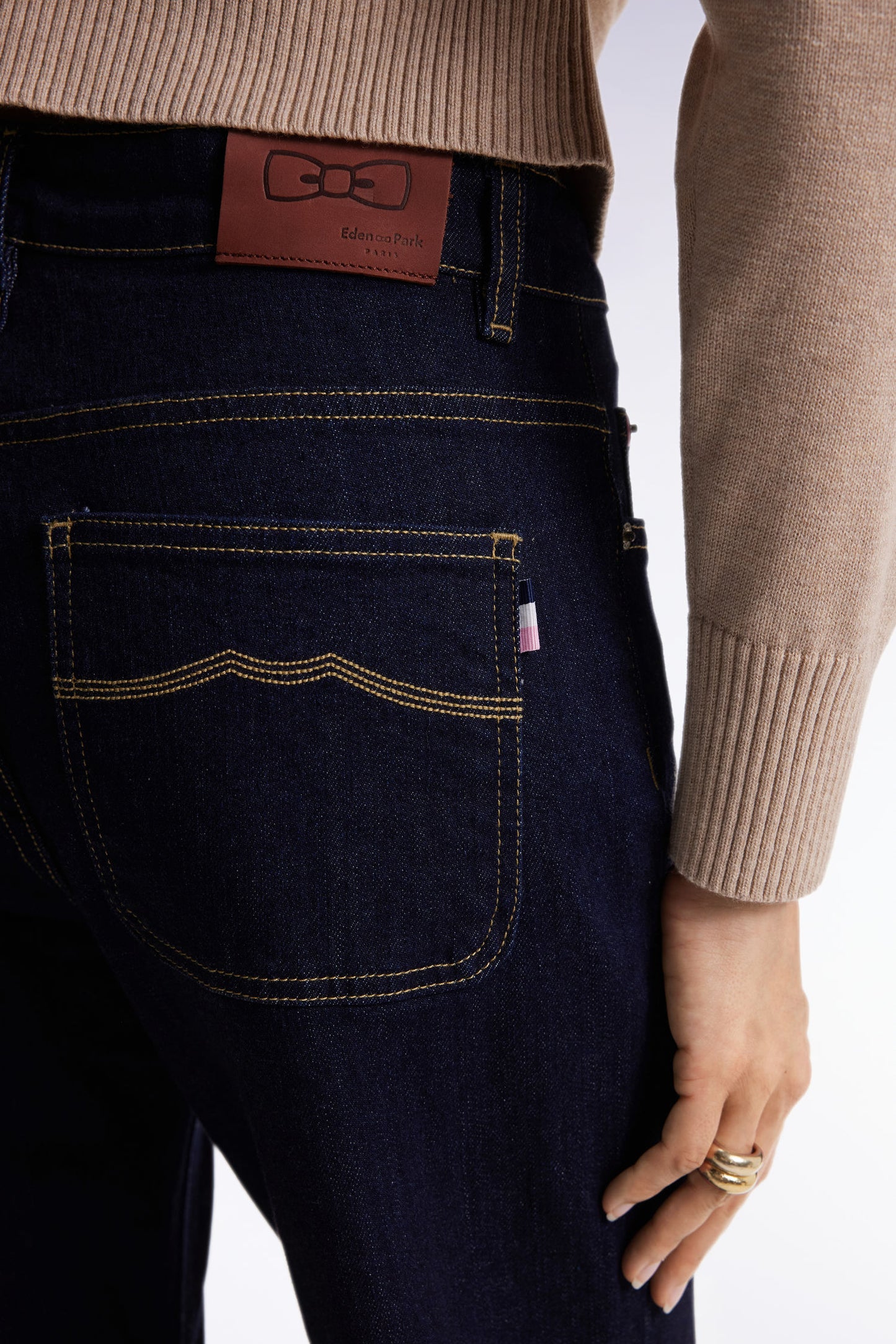 Jean 5 poches en denim stretch brut coupe Regular