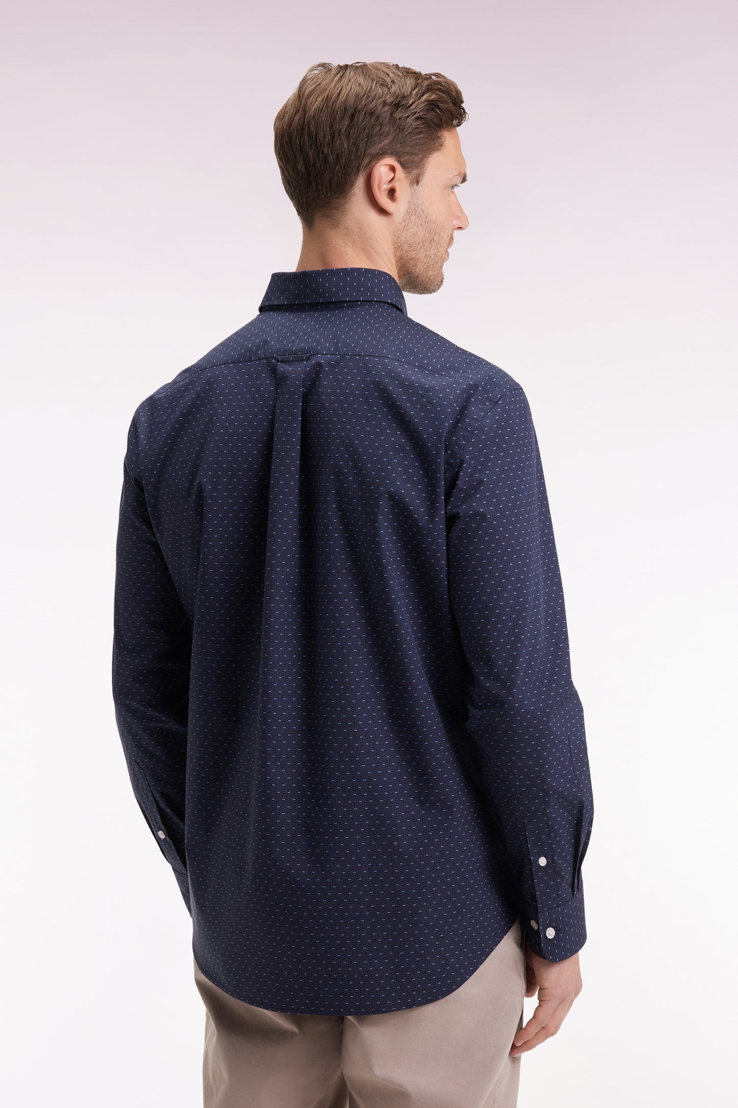 Chemise en coton à micro-motifs nœuds papillon marine coupe droite