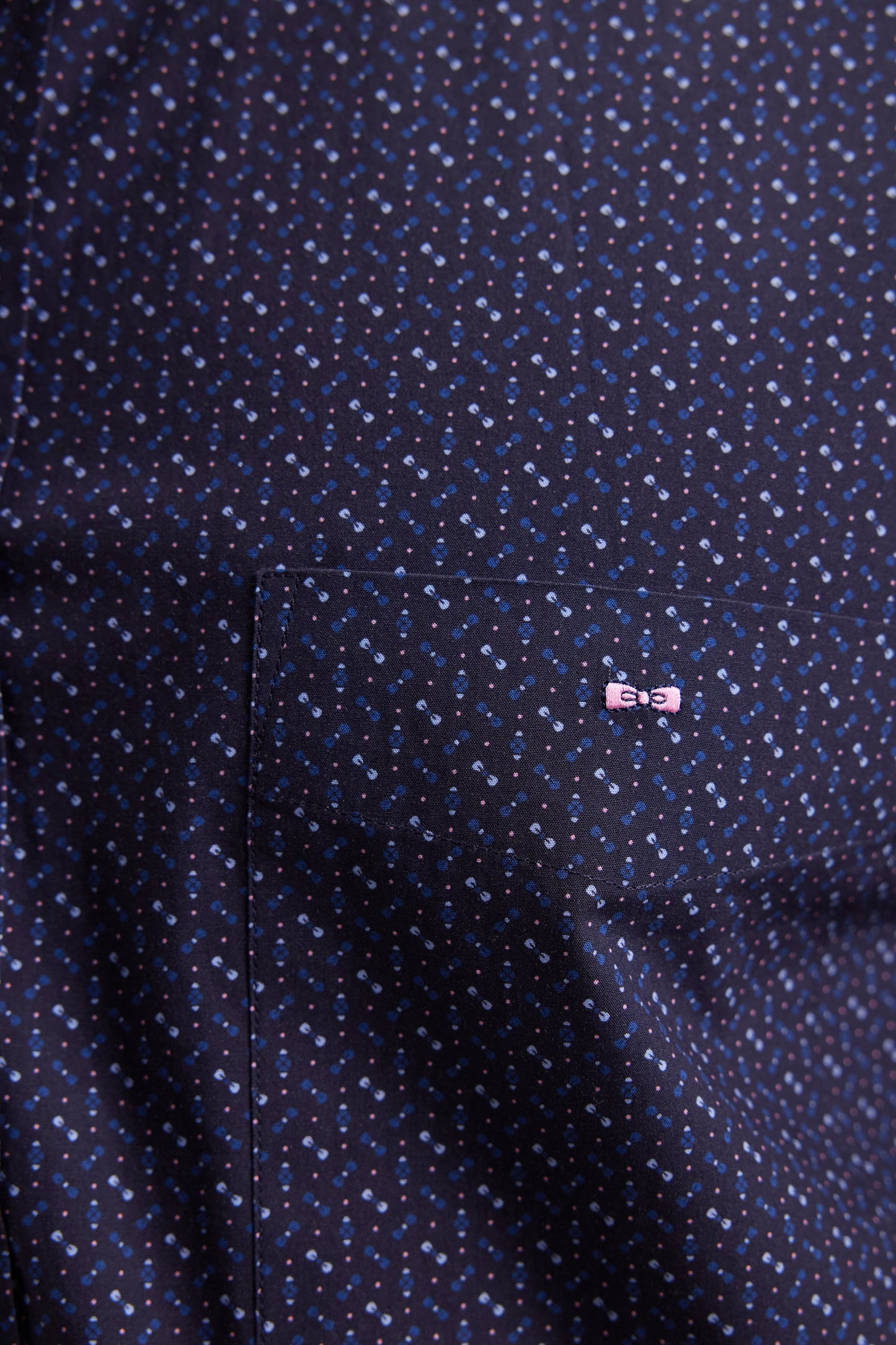 Chemise en coton marine à micro-motifs nœuds papillon coupe droite