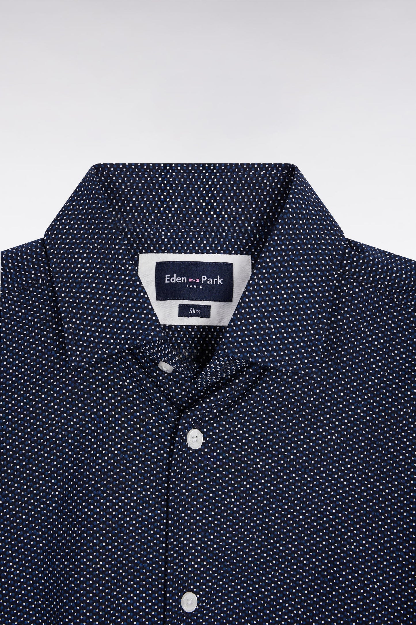 Chemise en coton à micro-motif pois bleu coupe slim
