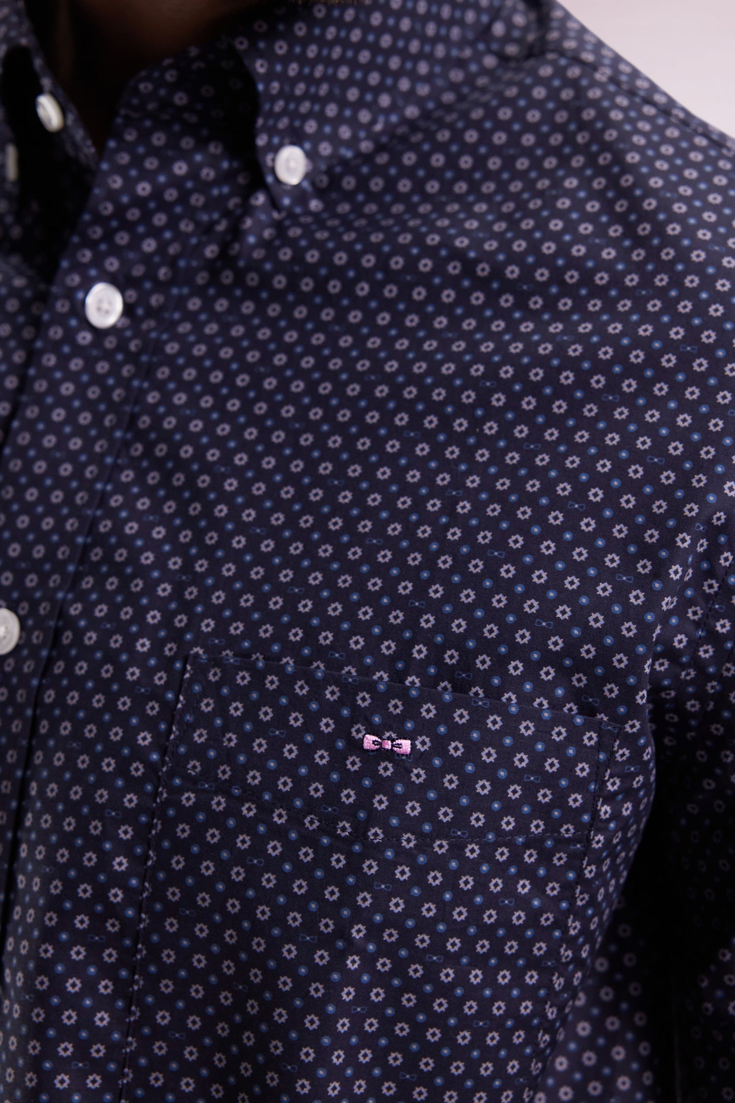 Straight-cut cotton shirt with navy micropatterns