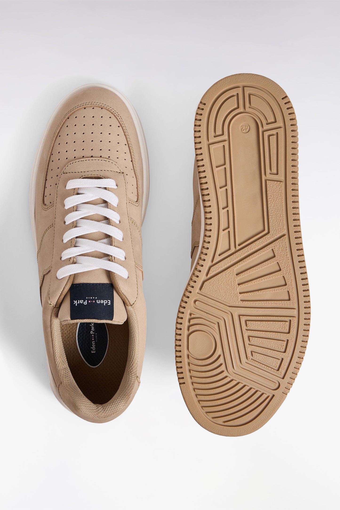 Sneakers en cuir suédé sable