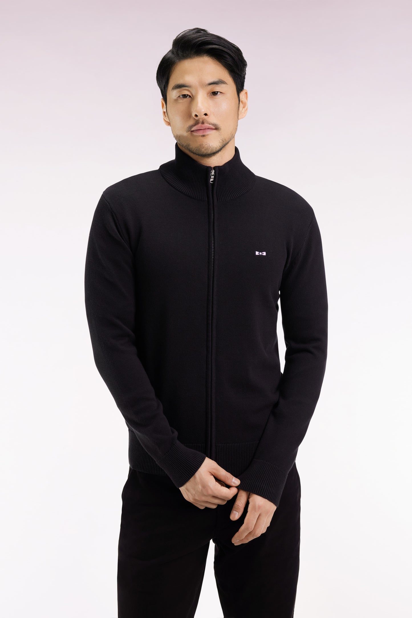 Cardigan zippé en coton noir coupe droite