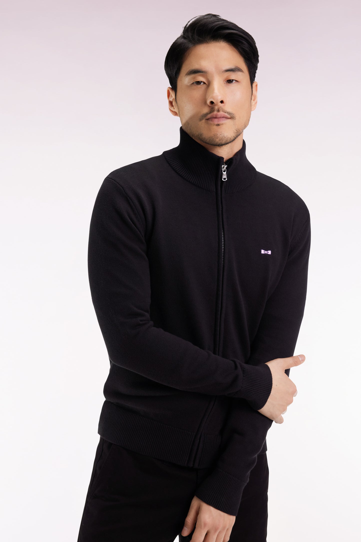 Cardigan zippé en coton noir coupe droite