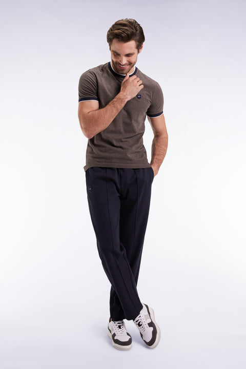 Jogging en molleton gratté marine à passepoil et plis avant coupe droite - Image 3