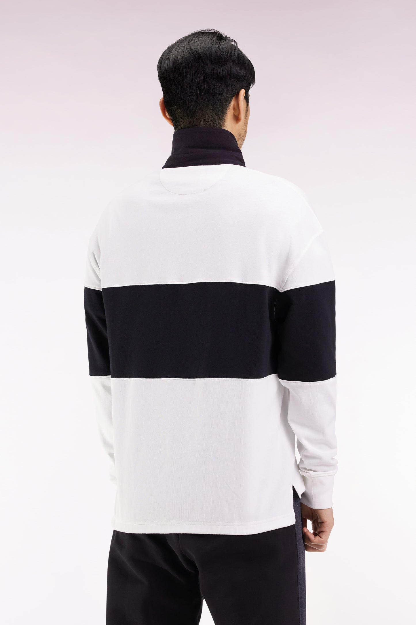 Maillot à manches longues noir et blanc broderie Nouvelle Zélande