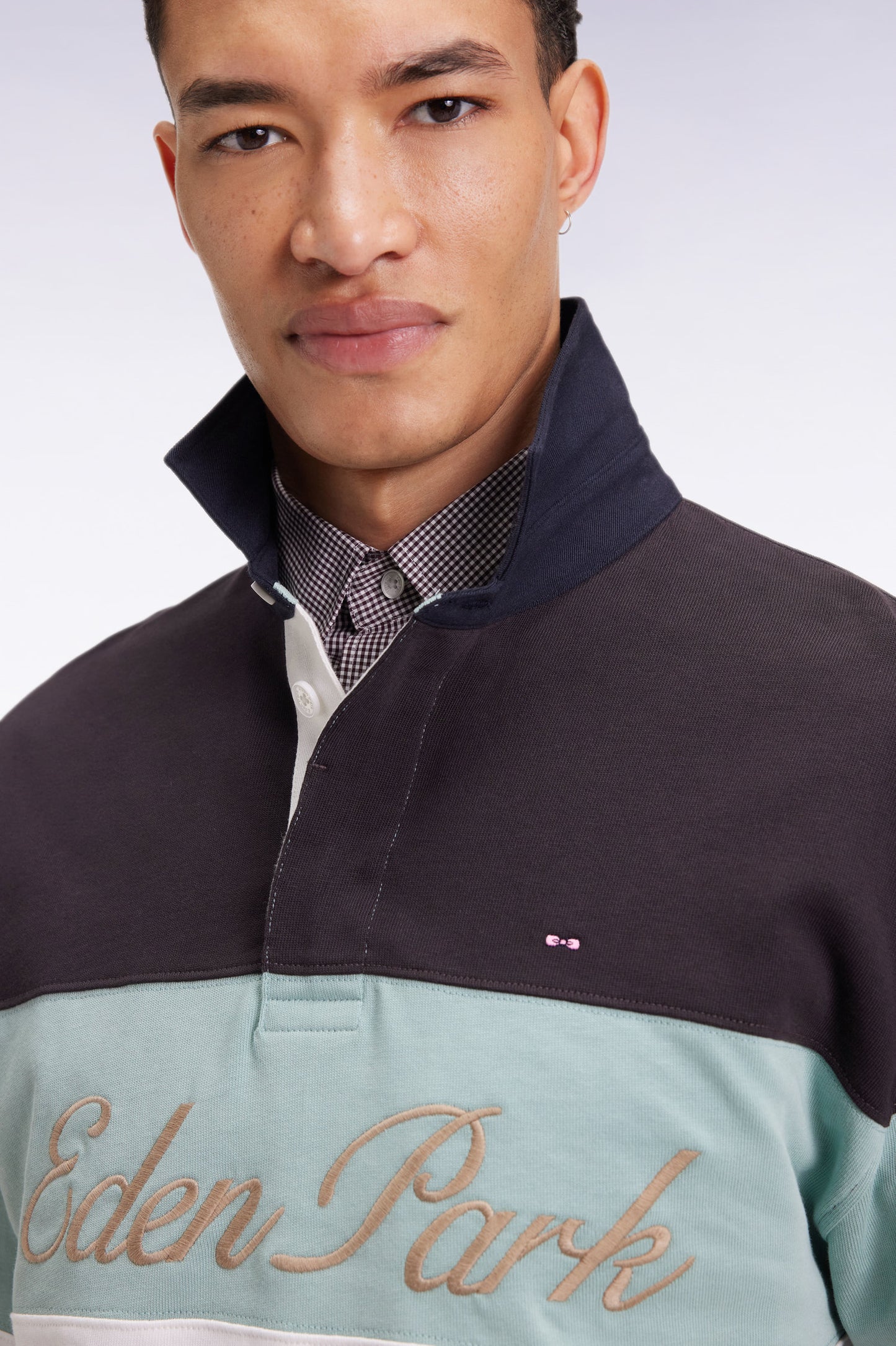 Long-sleeved jersey in thick black and green jersey with vintage embroidery