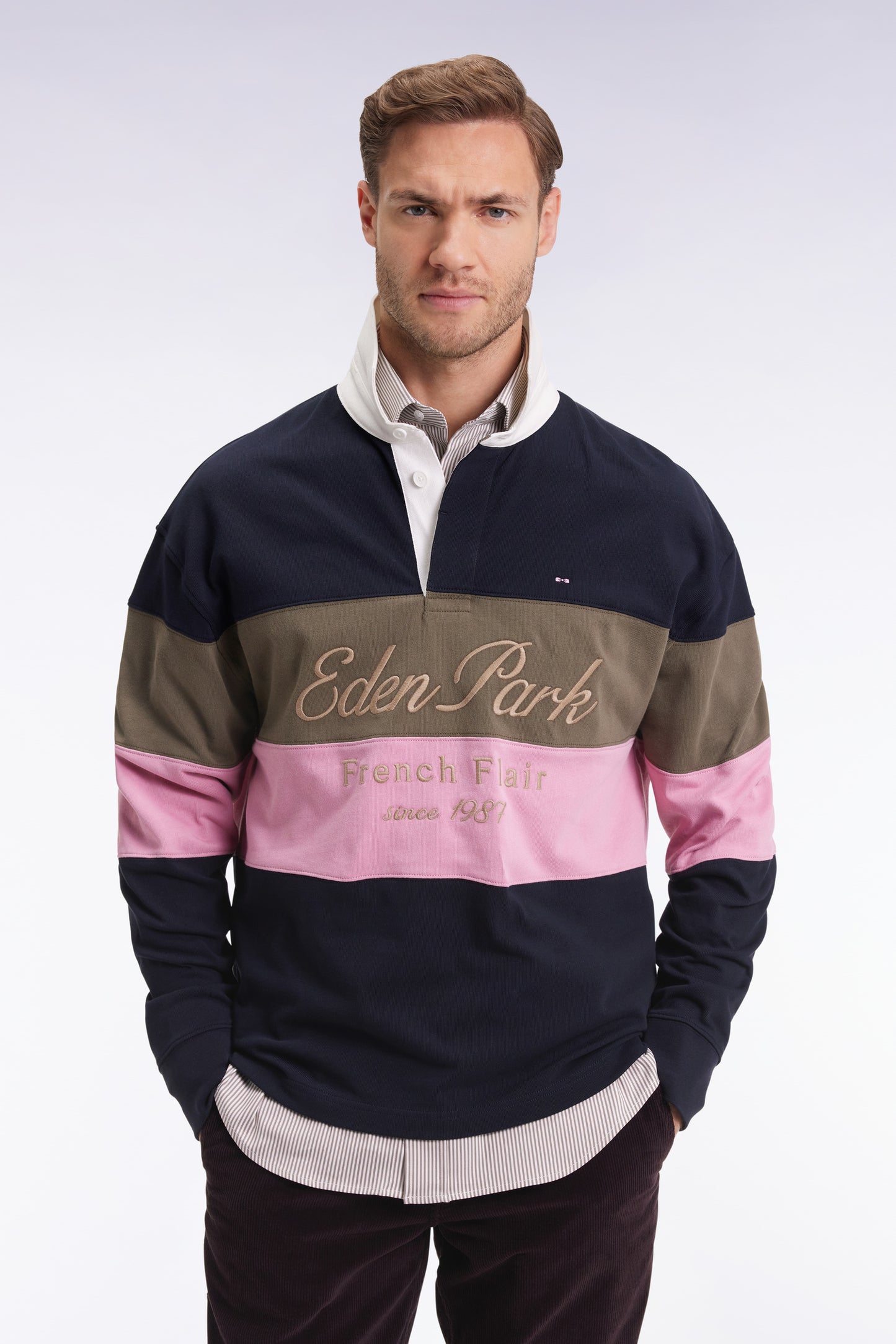 Long-sleeved jersey in thick navy and pink with vintage embroidery