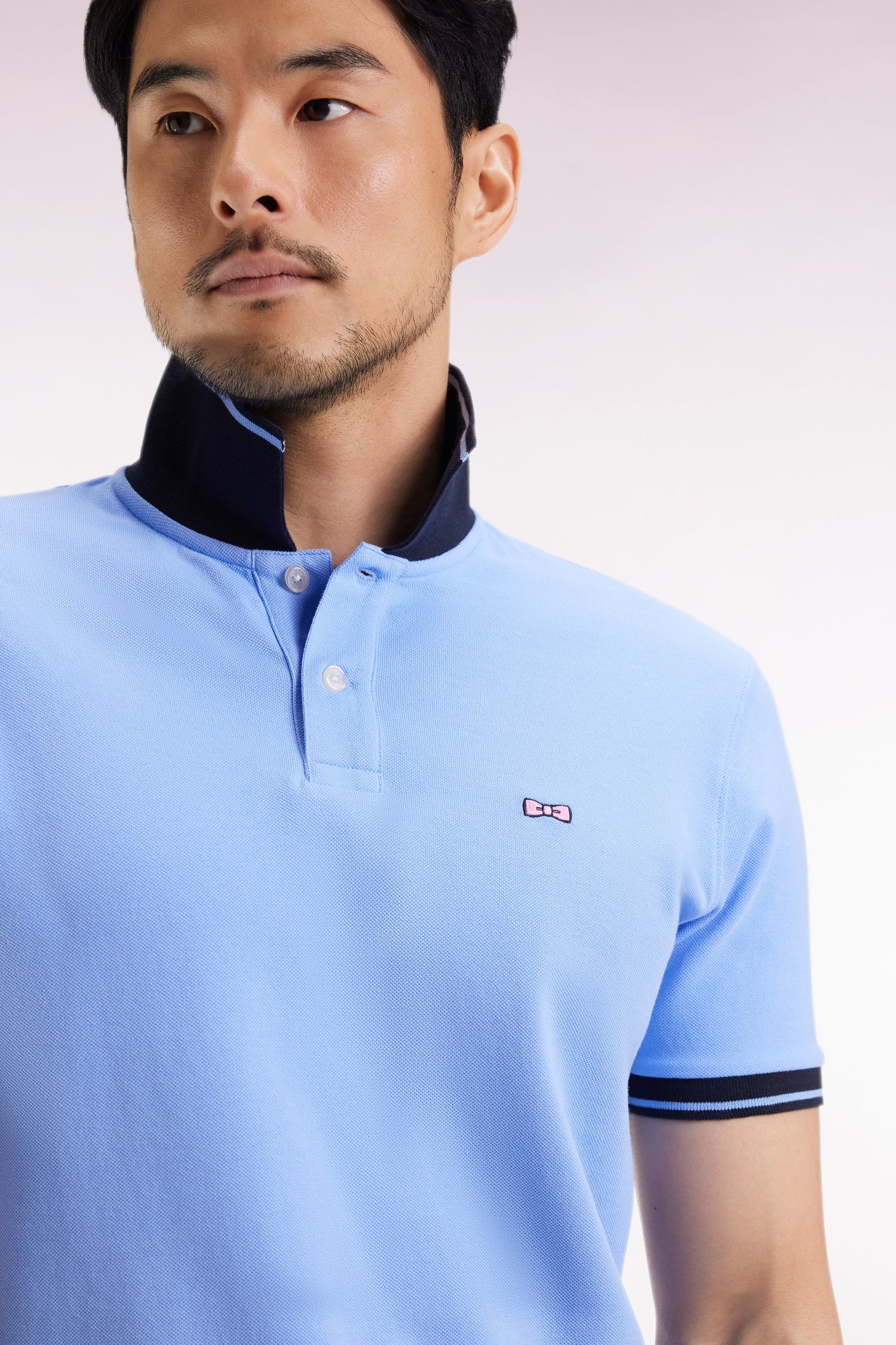 Short-sleeved sky polo shirt