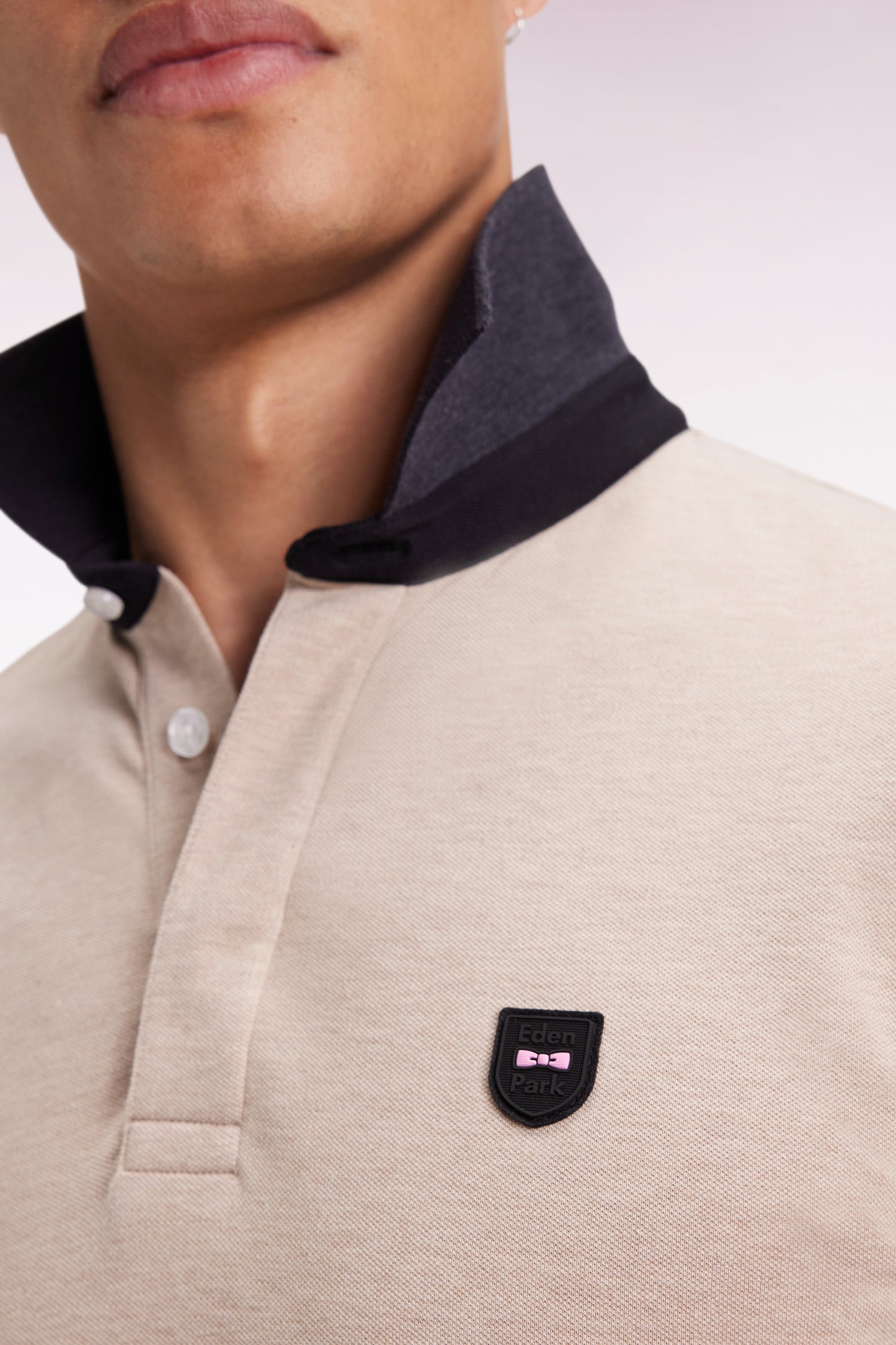 Polo bicolore manches courtes en piqué coton stretch gris foncé coupe slim