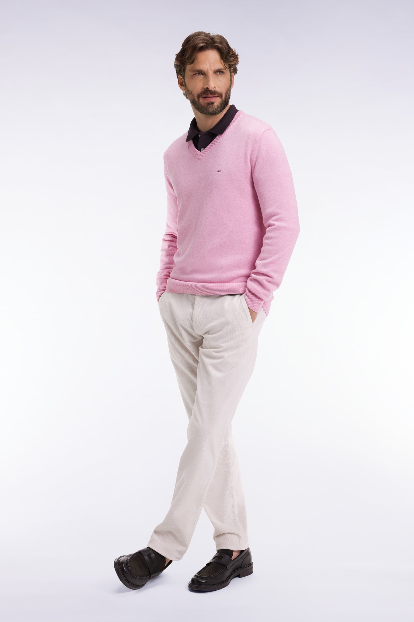 Pull col V en laine et coton rose