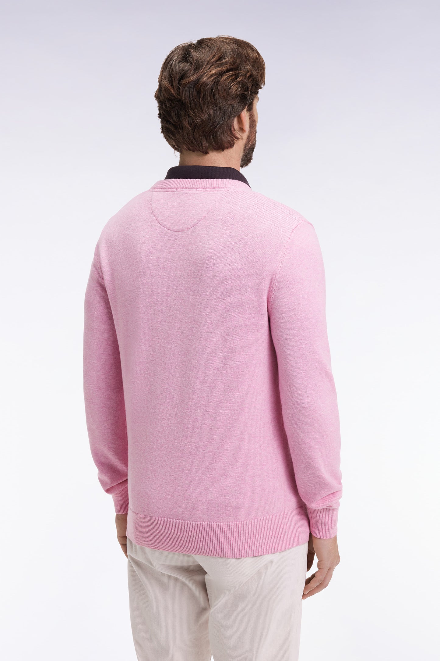 Pull col V en laine et coton rose