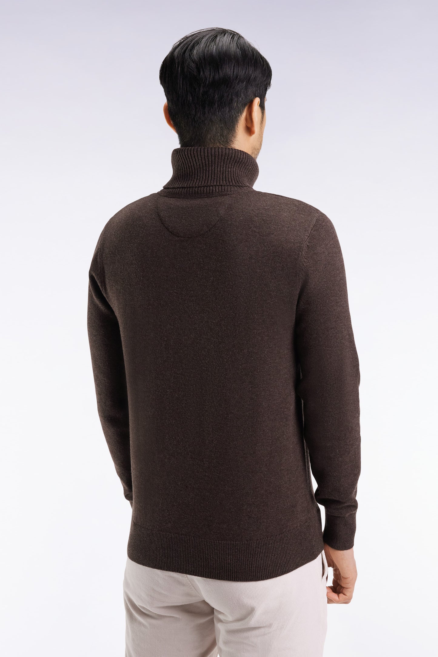 Pull col roulé en laine et coton marron foncé