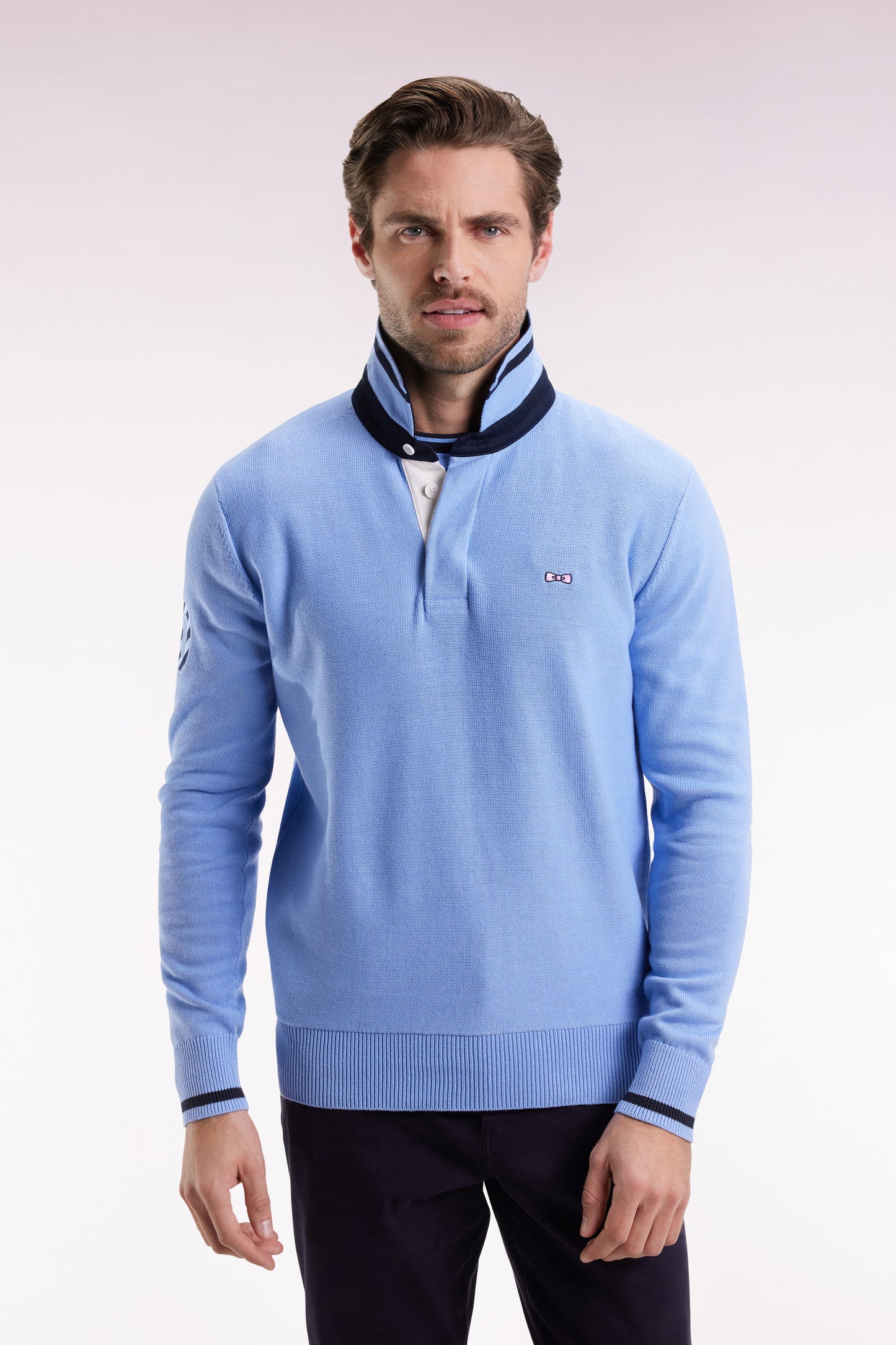 Pull col maillot en coton ciel broderie 10