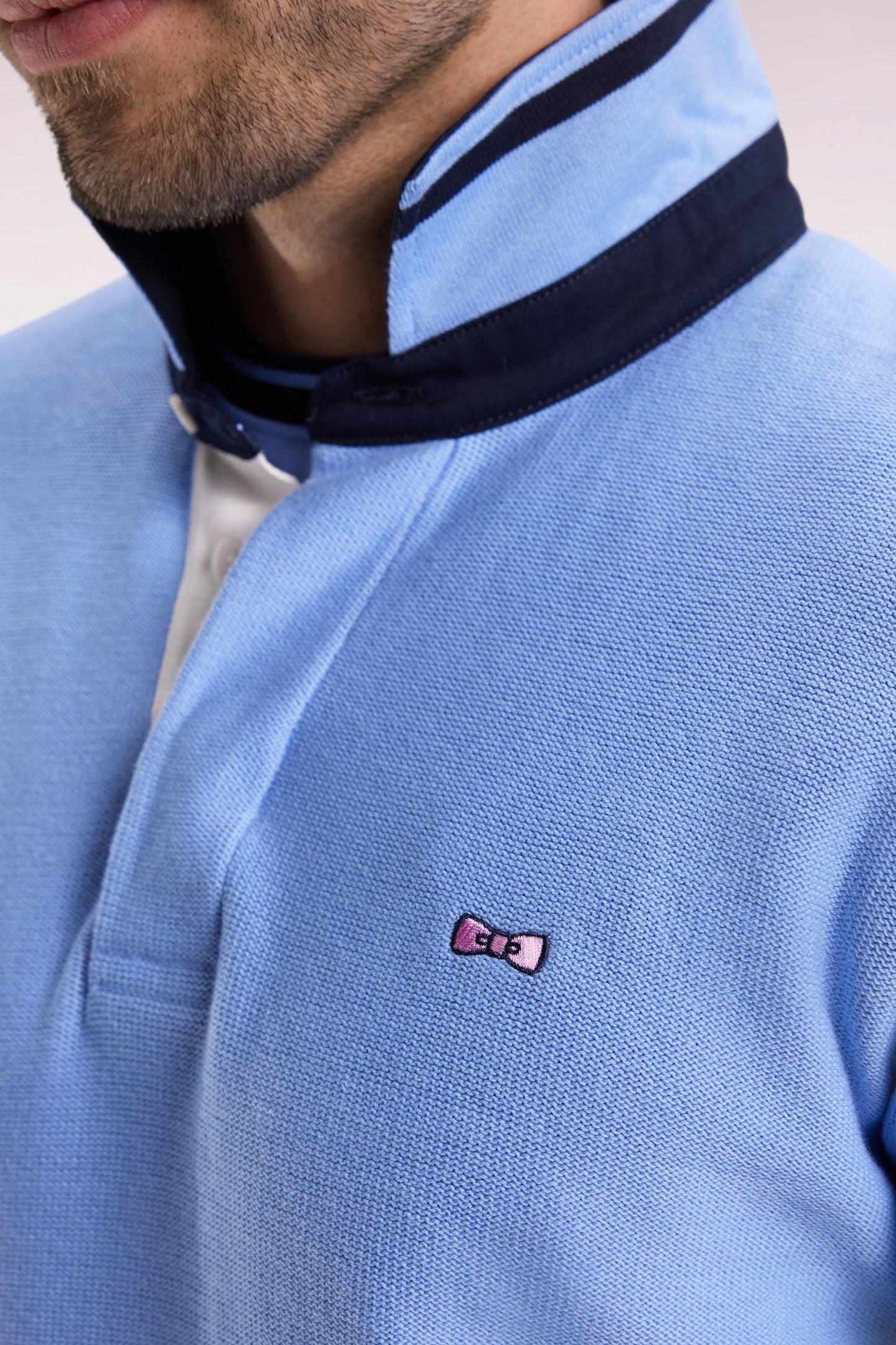 Pull col maillot en coton ciel broderie 10