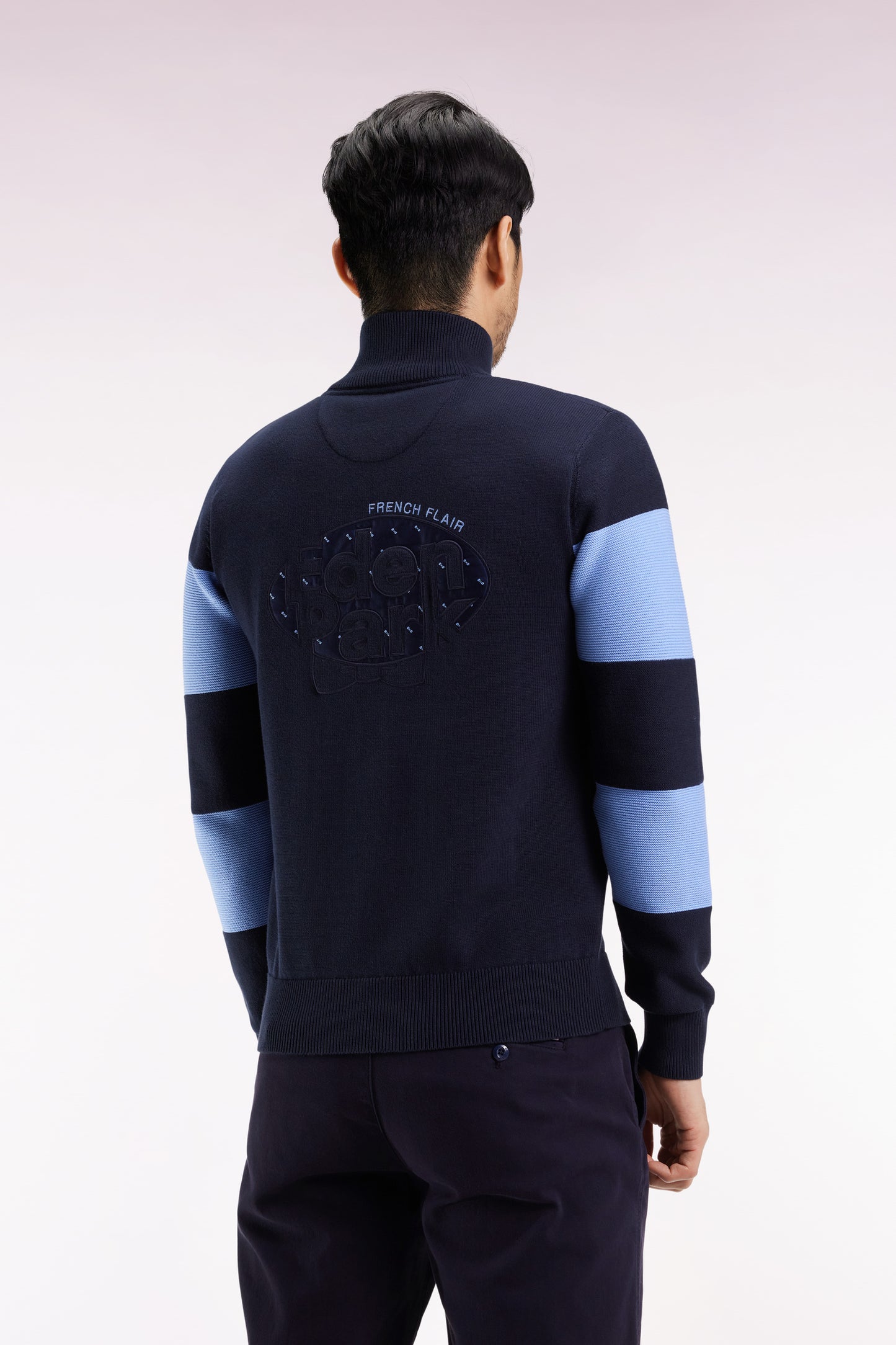 Pull col camionneur en coton marine et ciel broderie dos