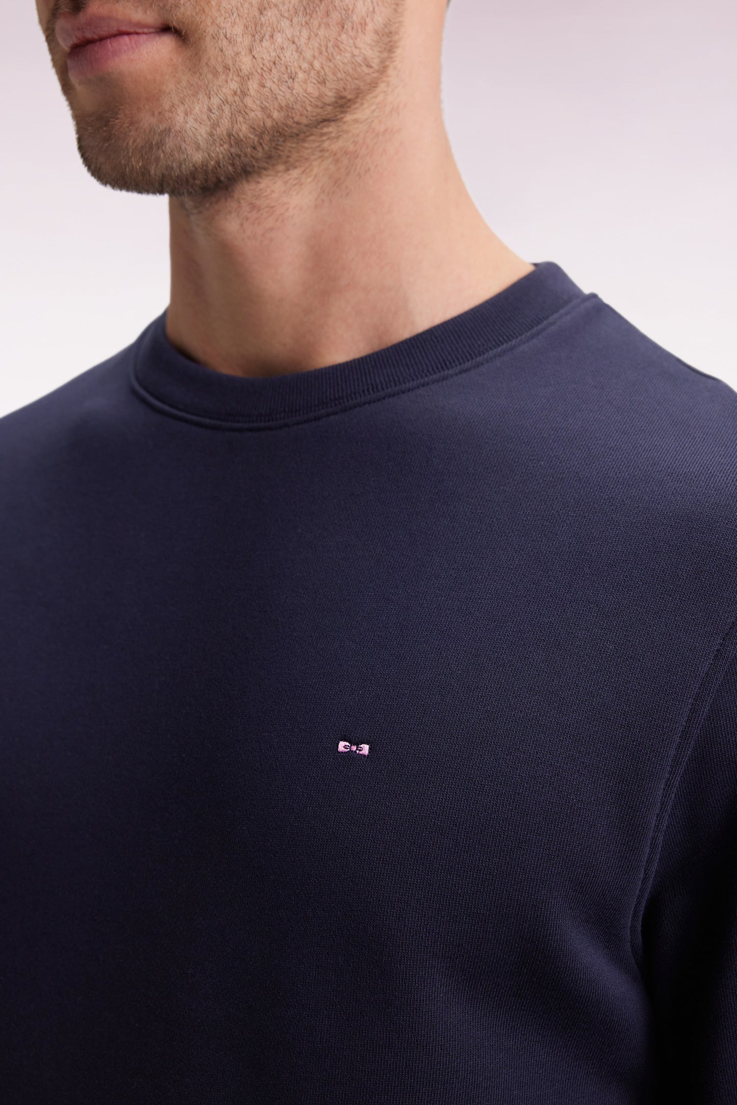 Sweatshirt à col rond en coton marine coupe droite