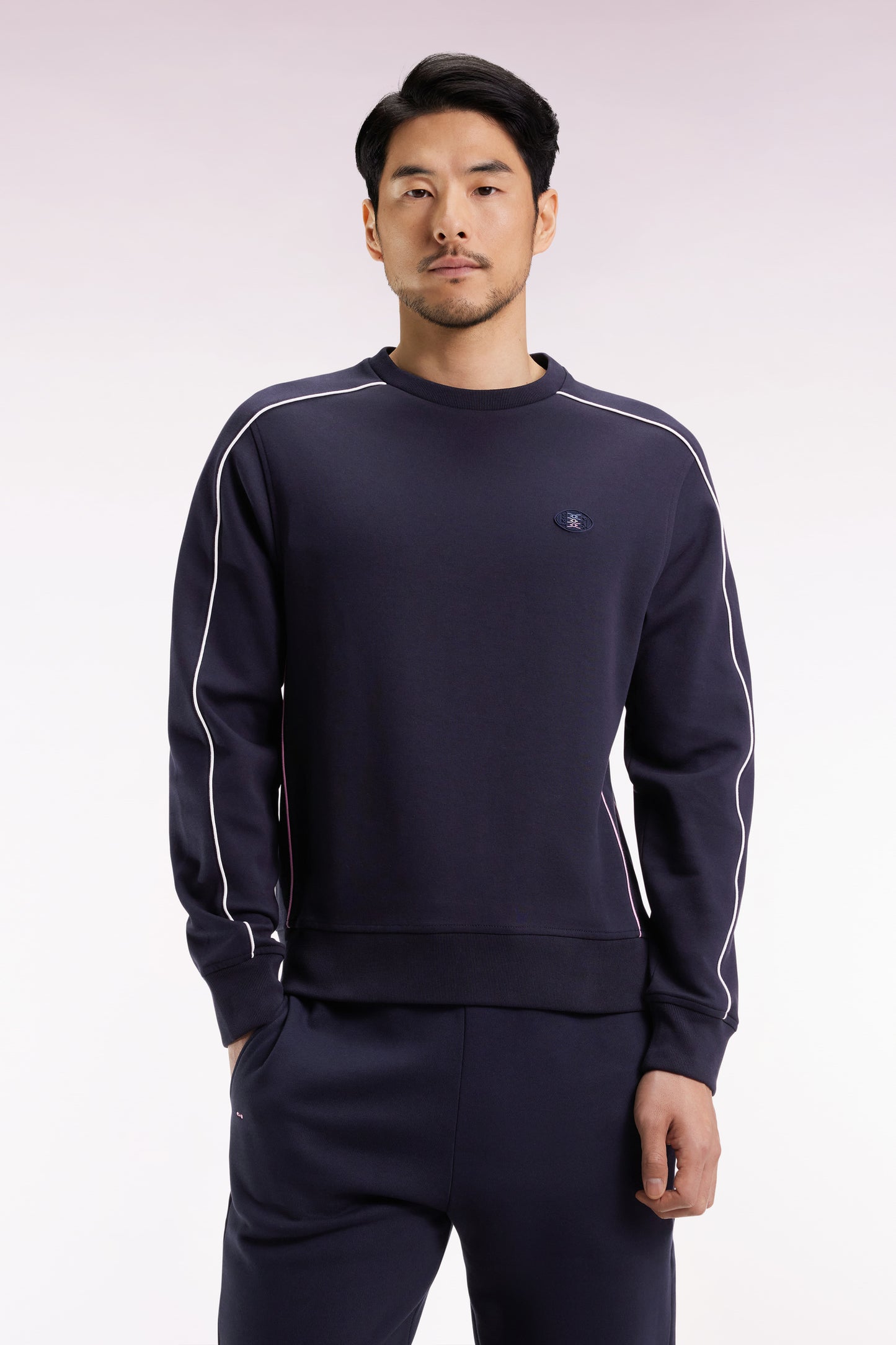 Sweatshirt en molleton marine passepoils colorés